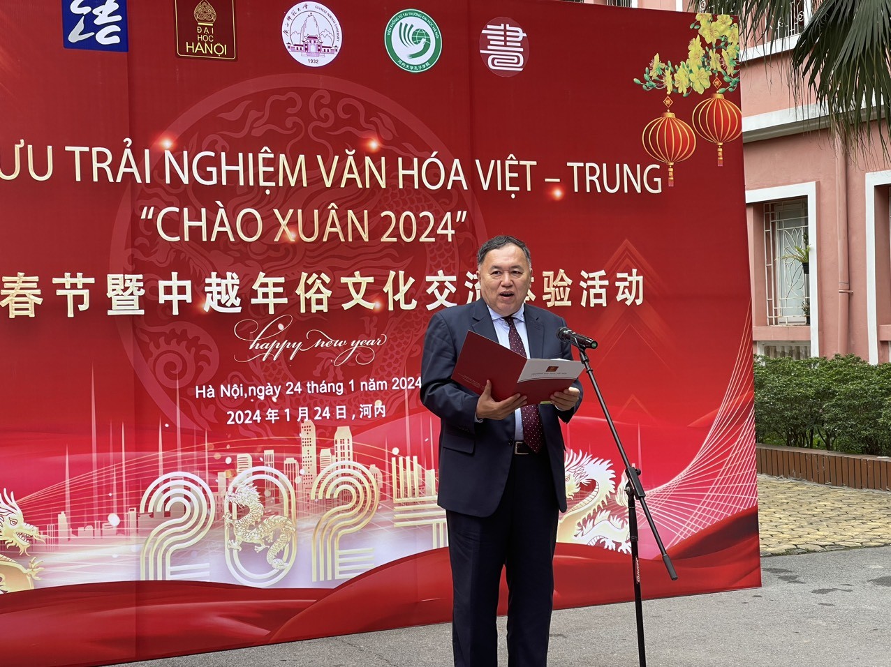 Giao lưu trải nghiệm văn hóa Việt - Trung “Chào Xuân 2024 Giao lưu trải nghiệm văn hóa Việt - Trung “Chào Xuân 2024