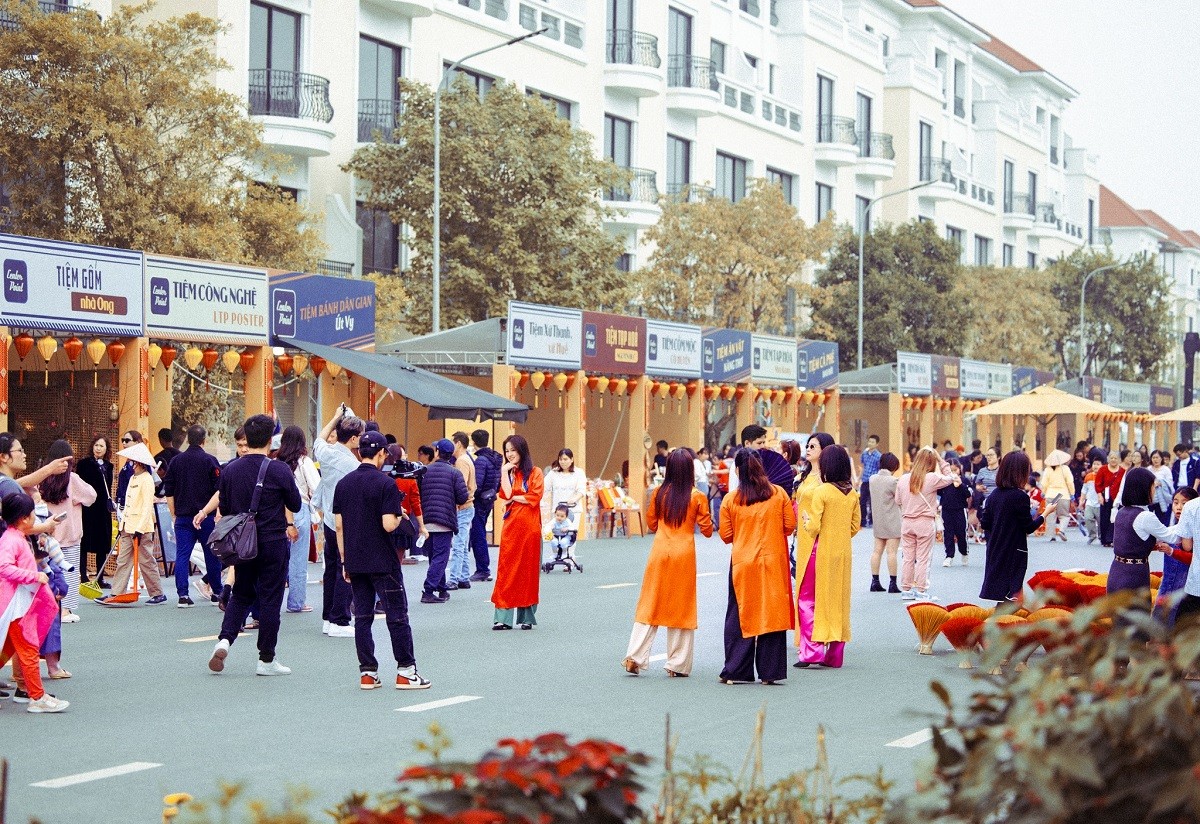 Khai màn “Chợ Tết phố Hội” phía Đông Thủ đô Khai màn “Chợ Tết phố Hội” phía Đông Thủ đô