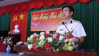 Hải đoàn 129 chúc Tết Trung tâm điều dưỡng thương binh và người có công ở Bà Rịa Vũng Tàu