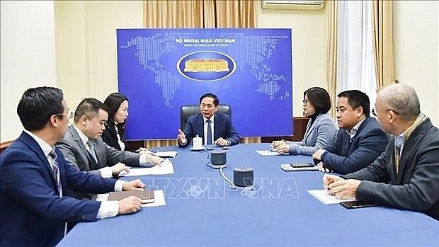 Foreign Minister Bui Thanh Son holds telephone talks with his counterpart from the Republic of Korea Cho Tae Yul (Photo: VNA) Foreign Minister Bui Thanh Son holds telephone talks with his counterpart from the Republic of Korea Cho Tae Yul (Photo: VNA)