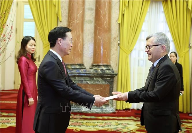 Chủ tịch nước Võ Văn Thưởng tiếp Đại sứ các nước trình Quốc thư và chào từ biệt Chủ tịch nước Võ Văn Thưởng tiếp Đại sứ các nước trình Quốc thư và chào từ biệt