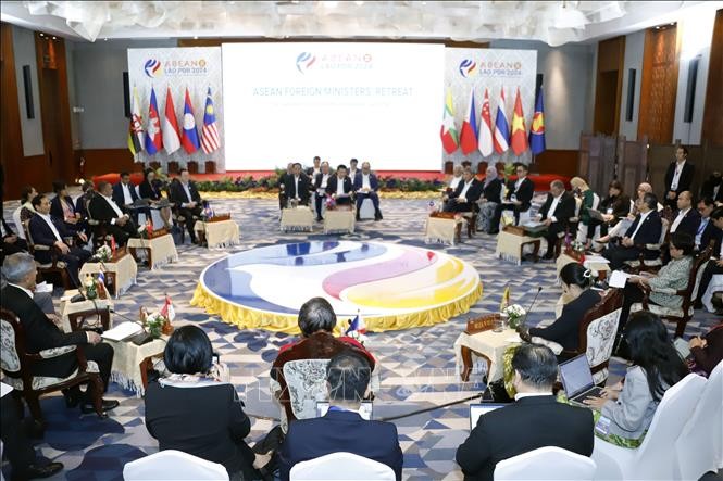 ASEAN ủng hộ thiết lập hành lang nhân đạo tại Myanmar ASEAN ủng hộ thiết lập hành lang nhân đạo tại Myanmar