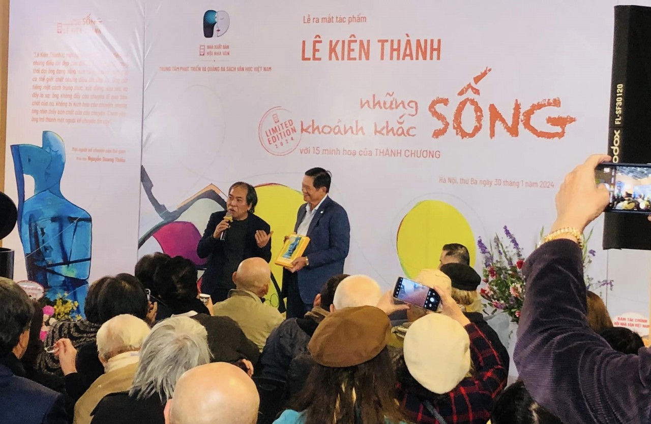 Lễ ra mắt tác phẩm “Những khoảnh khắc sống “ Lễ ra mắt tác phẩm “Những khoảnh khắc sống “
