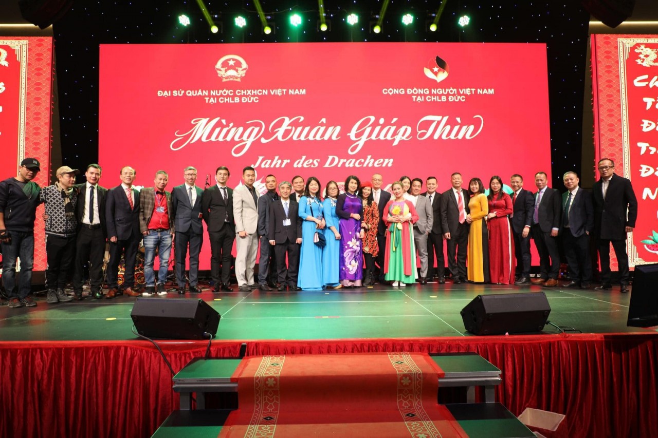 1,300 Vietnamese in Germany Gather to Celebrate Tet 1,300 Vietnamese in Germany Gather to Celebrate Tet