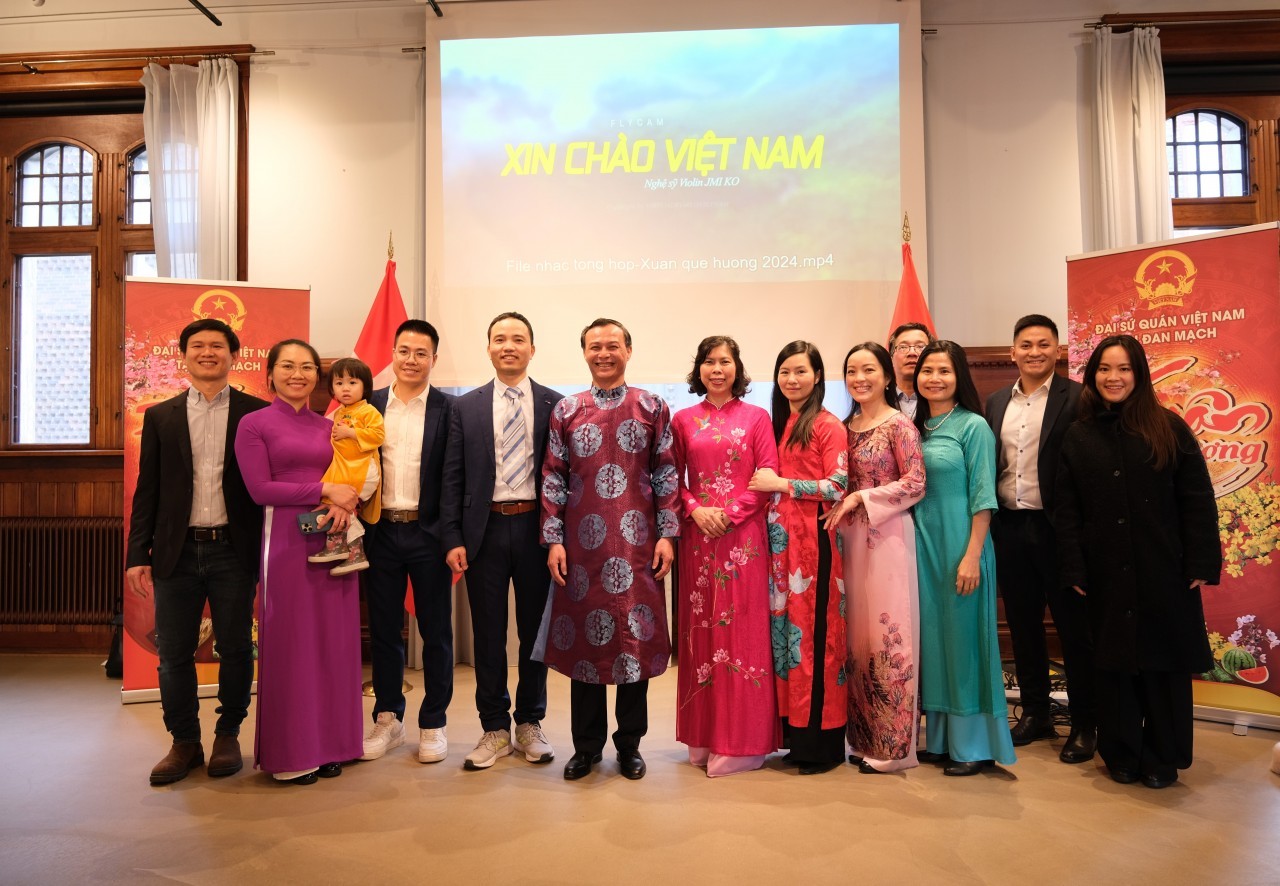 Tet Celebration Held for Vietnamese in Denmark