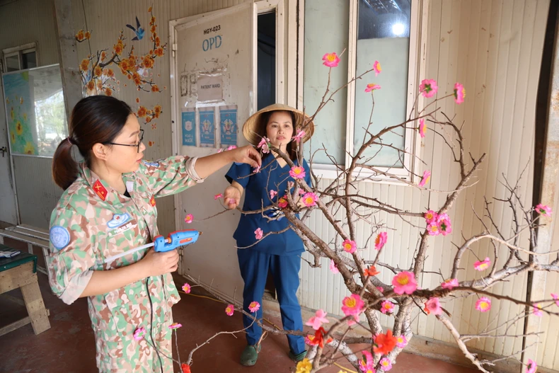 Lính mũ nồi xanh Việt Nam tổ chức nhiều hoạt động kỷ niệm Ngày thành lập Đảng và chào Xuân Giáp Thìn 2024 Lính mũ nồi xanh Việt Nam tổ chức nhiều hoạt động kỷ niệm Ngày thành lập Đảng và chào Xuân Giáp Thìn 2024