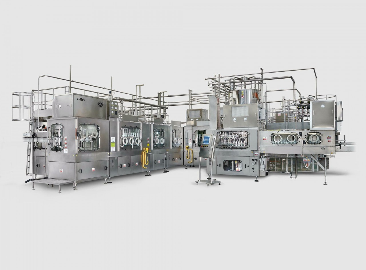 Buồng chiết lạnh vô trùng trong dây chuyền công nghệ Aseptic. Buồng chiết lạnh vô trùng trong dây chuyền công nghệ Aseptic.