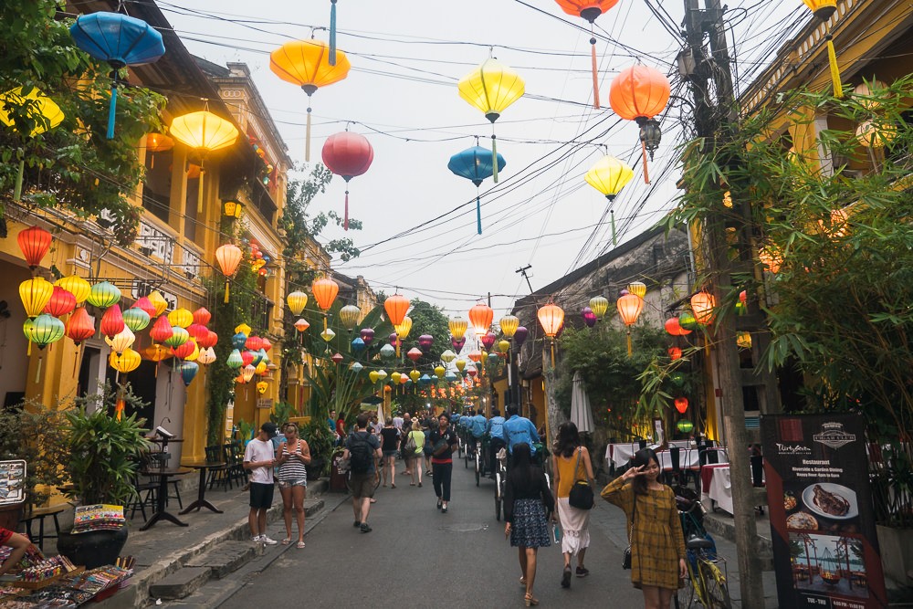 American Travel Blogger Impressed With Hoi An’s Beauty In His Trip Around The World American Travel Blogger Is Impressed With Hoi An’s Beauty