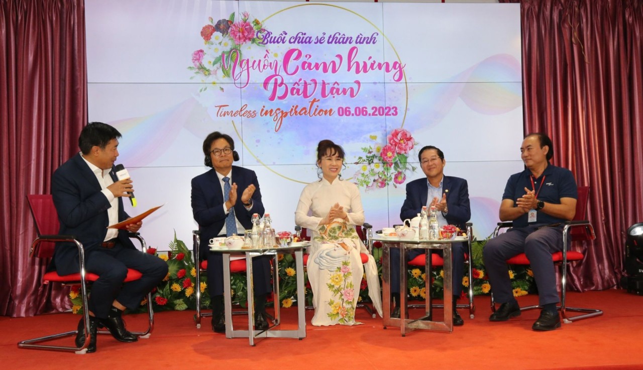 Hội nghị Nhà đầu tư HDBank: Tiếp tục định hướng tăng trưởng cao, bền vững Hội nghị Nhà đầu tư HDBank: Tiếp tục định hướng tăng trưởng cao, bền vững