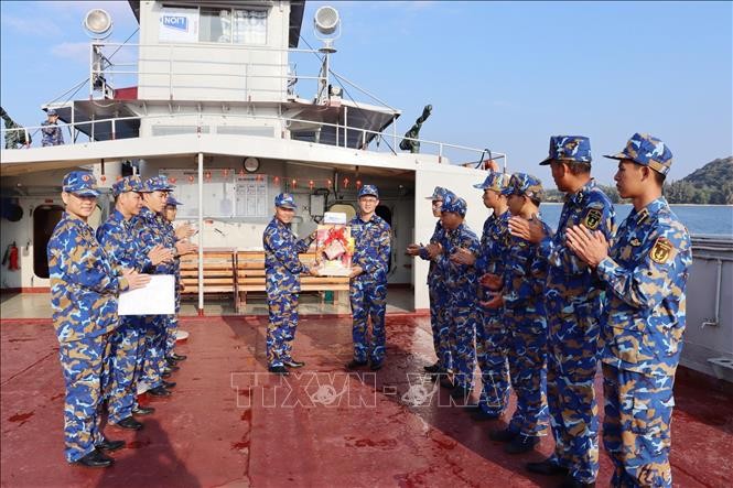 Lữ đoàn 955 bảo đảm an toàn vùng biển, đảo dịp Tết Nguyên đán Lữ đoàn 955 bảo đảm an toàn vùng biển, đảo dịp Tết Nguyên đán