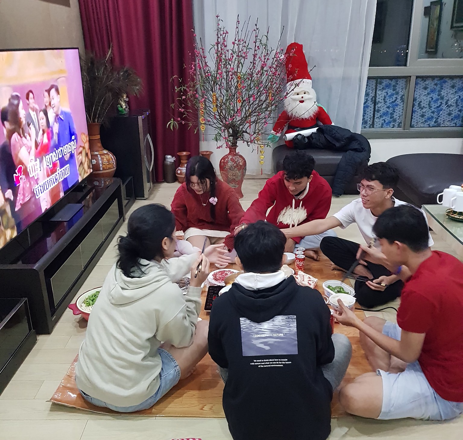 Sinh viên Lào, Campuchia hào hứng đón Tết Việt Sinh viên Lào, Campuchia hào hứng đón Tết Việt