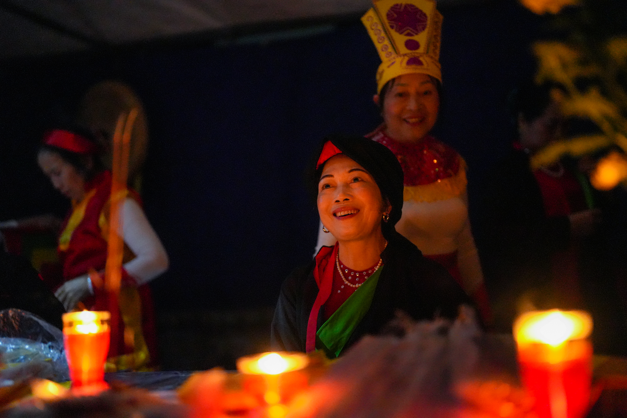 Ảnh: Phiên chợ Âm Dương "mua may, bán rủi" độc đáo nhất đất Bắc, mỗi năm chỉ mở một lần - Ảnh 16. Ảnh: Phiên chợ Âm Dương "mua may, bán rủi" độc đáo nhất đất Bắc, mỗi năm chỉ mở một lần - Ảnh 16.