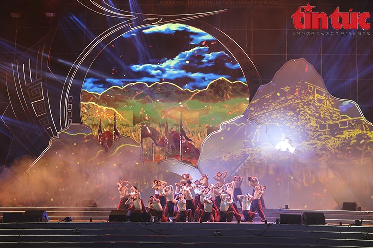 Mãn nhãn với màn 3D mapping tại Lễ hội Hai Bà Trưng Mãn nhãn với màn 3D mapping tại Lễ hội Hai Bà Trưng