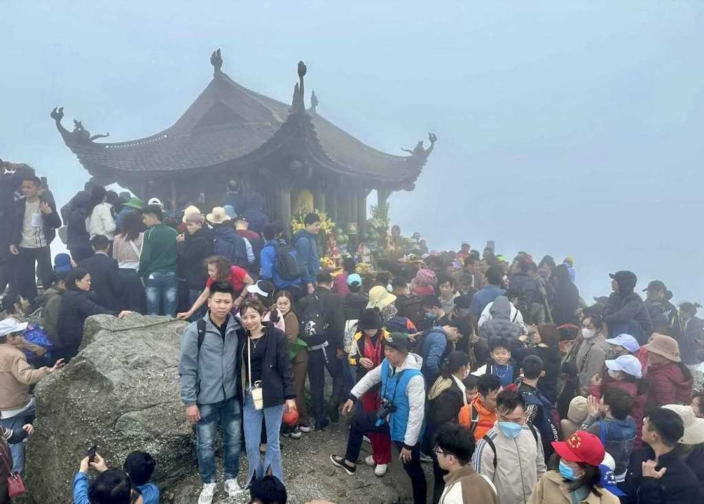 Khu di tích quốc gia đặc biệt Yên Tử là điểm đến tâm linh thu hút đông du khách. Ảnh: Trung tâm TT-VH TP Uông Bí. Khu di tích quốc gia đặc biệt Yên Tử là điểm đến tâm linh thu hút đông du khách. Ảnh: Trung tâm TT-VH TP Uông Bí.