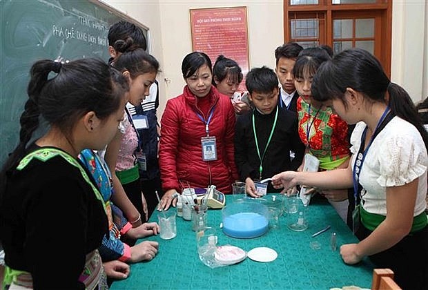A lab activity of students in Son La. (Photo: VNA) A lab activity of students in Son La. (Photo: VNA)