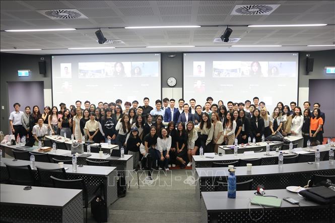 Báo chí Campuchia đánh giá chính sách cử sinh viên đi du học của Việt Nam Chú thích ảnh
