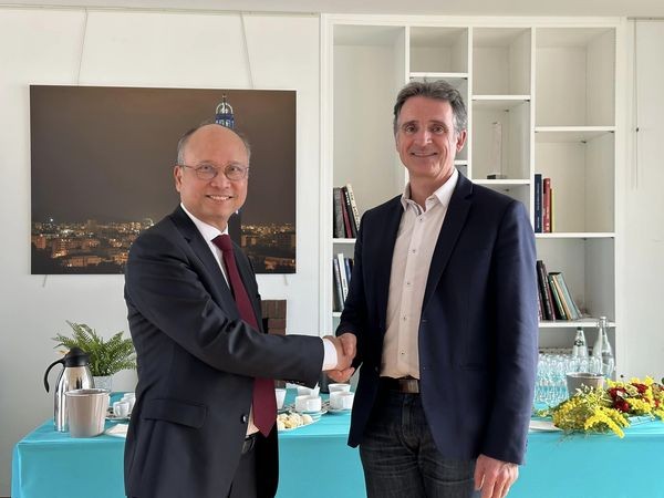 Việt Nam và Grenoble (Pháp) tăng cường hợp tác kinh tế, thương mại, văn hóa Việt Nam và Grenoble (Pháp) tăng cường hợp tác kinh tế, thương mại, văn hóa