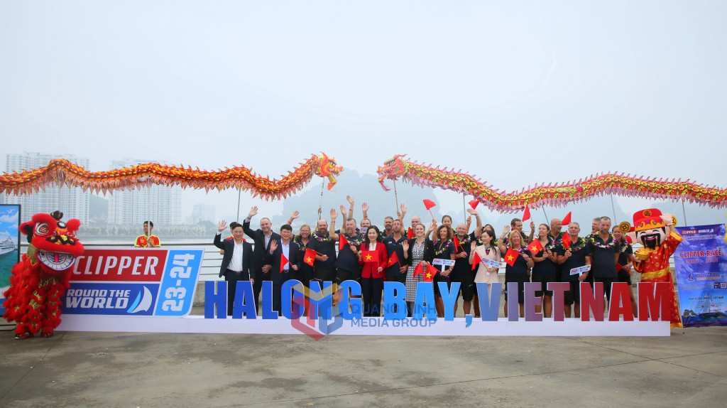 11 đội đua thuyền buồm vòng quanh thế giới mùa giải 2023-2024 đến Vịnh Hạ Long 11 đội đua thuyền buồm vòng quanh thế giới mùa giải 2023-2024 đến Vịnh Hạ Long