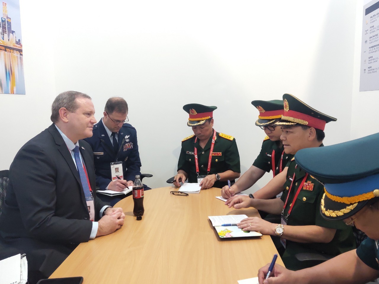 Lieutenant General Pham Truong Son during a meeting with US Assistant Secretary of the Air Force Andrew Hunter at the Singapore Air Show.