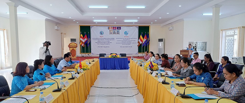 Phụ nữ tỉnh An Giang và tỉnh Takeo, Kandal (Campuchia) tăng cường hợp tác vì đường biên phát triển Phụ nữ tỉnh An Giang và tỉnh Takeo, Kandal (Campuchia) tăng cường hợp tác vì đường biên phát triển