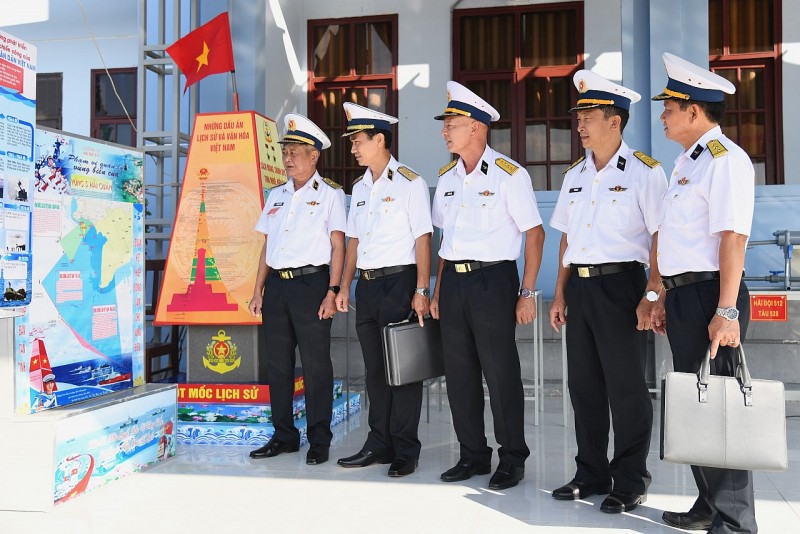 Đoàn công tác tham quan mô hình, học cụ phục vụ công tác huấn luyện của các đơn vị Đoàn công tác tham quan mô hình, học cụ phục vụ công tác huấn luyện của các đơn vị