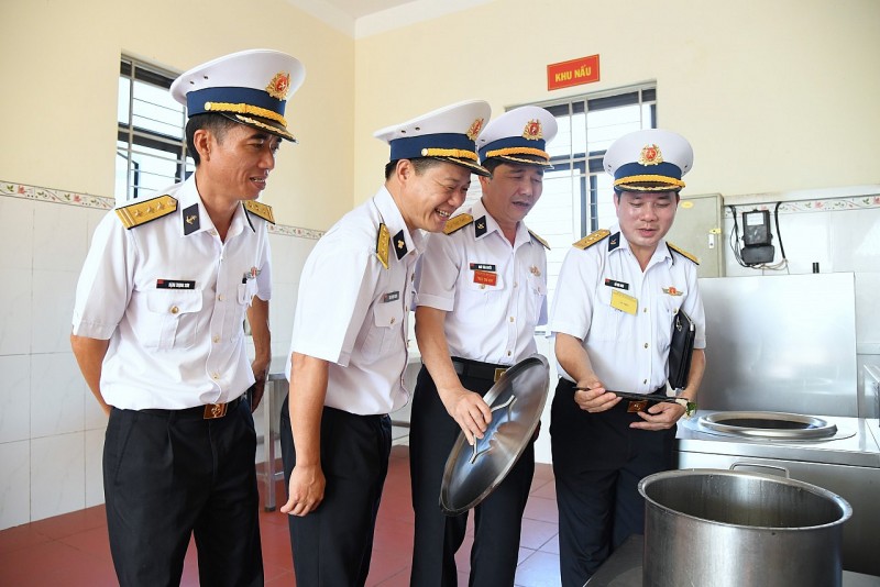 Kiểm tra công tác bảo đảm hậu cần tại Trung đoàn 551 Kiểm tra công tác bảo đảm hậu cần tại Trung đoàn 551