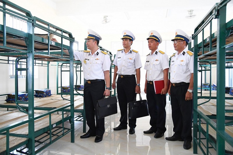 Kiểm tra nơi ở của bộ đội tại Tiểu đoàn 563 Kiểm tra nơi ở của bộ đội tại Tiểu đoàn 563