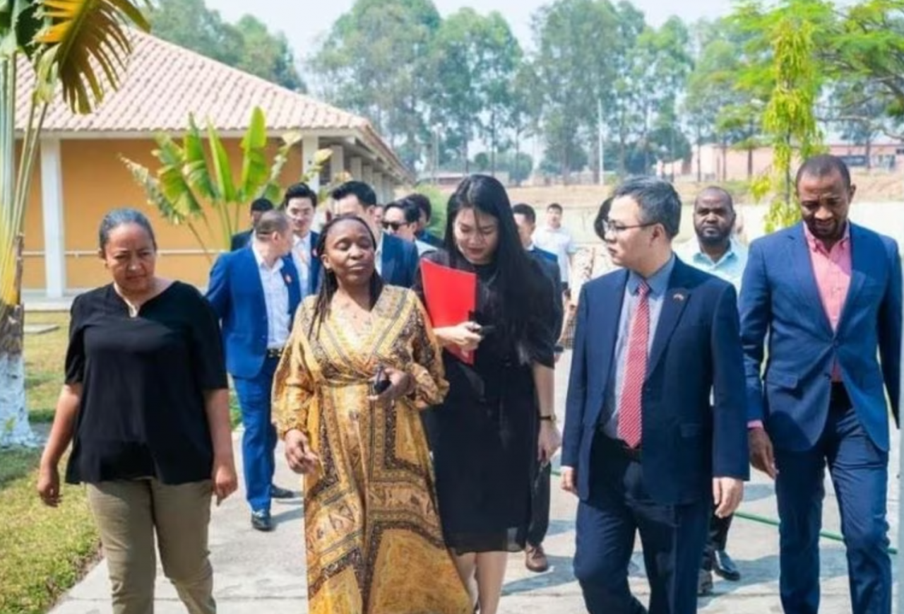 Angola đánh giá cao những đóng góp của cộng đồng người Việt Angola đánh giá cao những đóng góp của cộng đồng người Việt