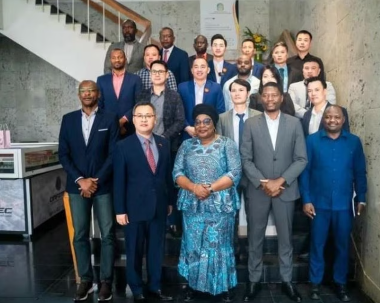 Angola đánh giá cao những đóng góp của cộng đồng người Việt Angola đánh giá cao những đóng góp của cộng đồng người Việt