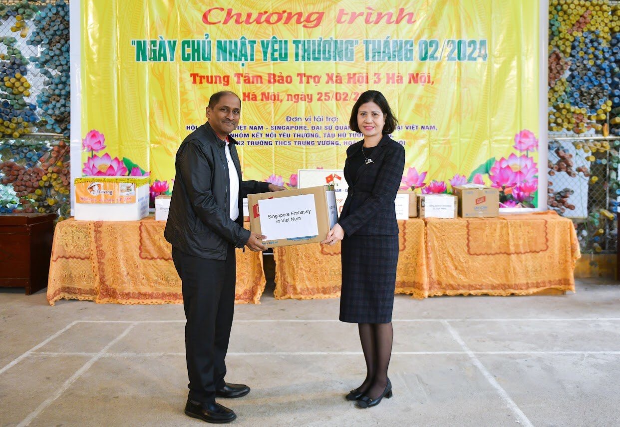 Đại sứ đặc mệnh toàn quyền nước Cộng hòa Singapore tại Việt Nam Jaya Ratnam Đại sứ đặc mệnh toàn quyền nước Cộng hòa Singapore tại Việt Nam Jaya Ratnam