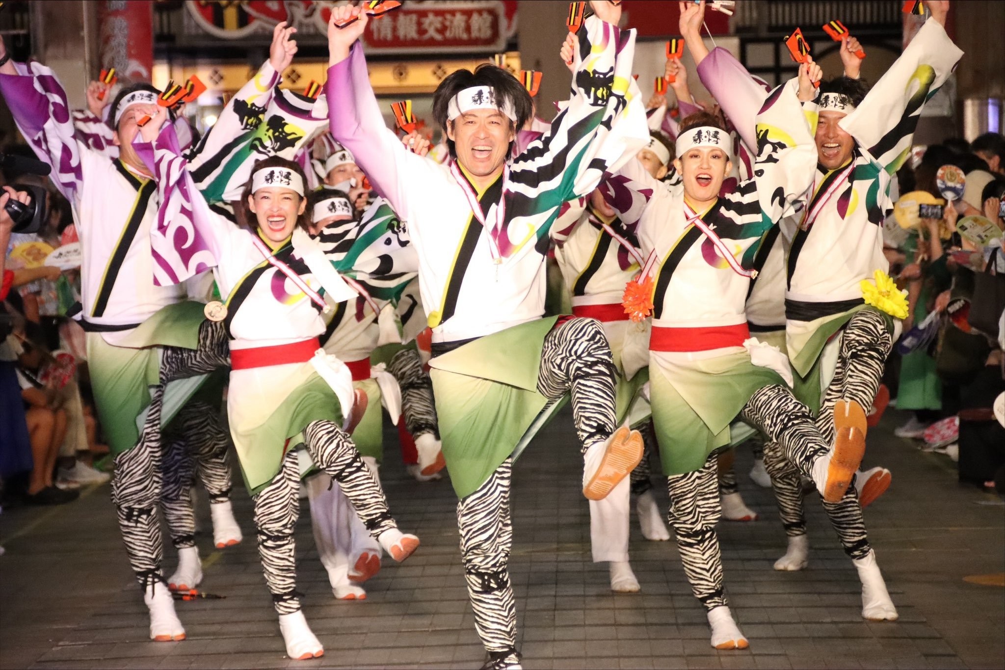 Aki Toujin, một nhóm Yosakoi chuyên nghiệp tại Nhật Bản sẽ tham gia biểu diễn tại Lễ hội Nhật - Việt lần thứ 9. (Ảnh: BTC) Aki Toujin, một nhóm Yosakoi chuyên nghiệp tại Nhật Bản sẽ tham gia biểu diễn tại Lễ hội Nhật - Việt lần thứ 9. (Ảnh: BTC)
