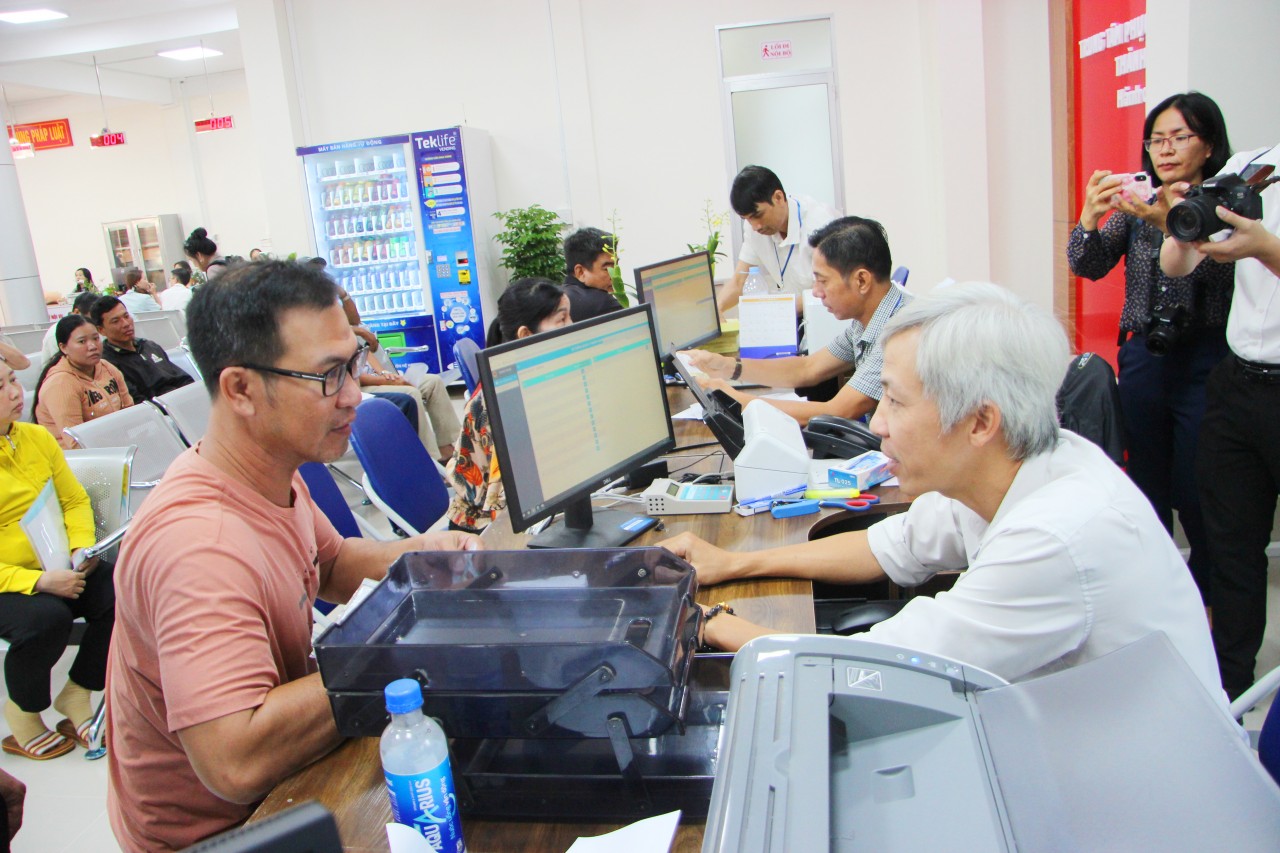 Cần Thơ chính thức ra mắt Trung tâm Phục vụ hành chính công Cần Thơ chính thức ra mắt Trung tâm Phục vụ hành chính công