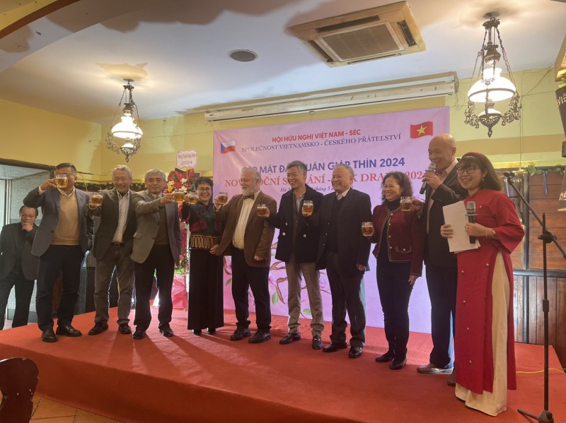 Hội hữu nghị Việt Nam - Séc tổ chức buổi Gặp mặt đầu xuân Giáp Thìn 2024 Hội hữu nghị Việt Nam - Séc tổ chức buổi Gặp mặt đầu xuân Giáp Thìn 2024