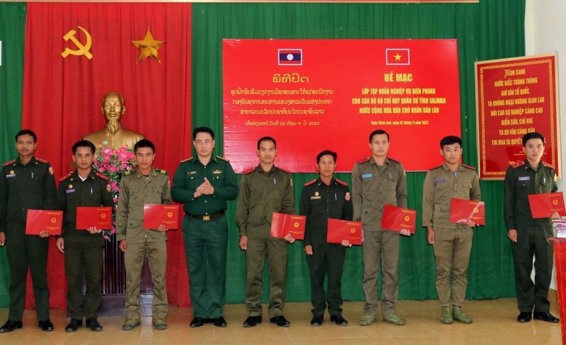 Bộ Quốc phòng Việt Nam luôn ủng hộ và sẵn sàng hỗ trợ Bộ Quốc phòng Lào Bộ Quốc phòng Việt Nam luôn ủng hộ và sẵn sàng hỗ trợ Bộ Quốc phòng Lào