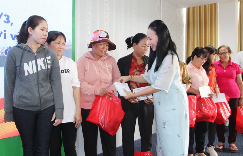 Cần Thơ truyền thông nâng cao nhận thức bình đẳng giới, phát huy vai trò của phụ nữ Cần Thơ truyền thông nâng cao nhận thức bình đẳng giới, phát huy vai trò của phụ nữ