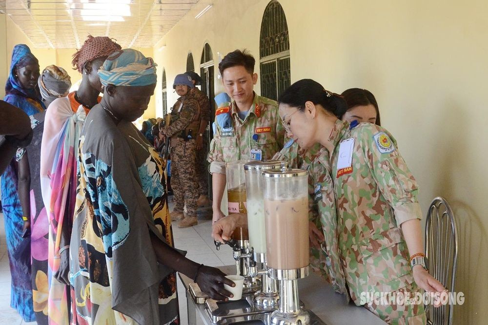 Vietnamese Doctors Provide Free Medical Care To South Sudanese Women Vietnamese Doctors Provide Free Medical Care To South Sudanese Women