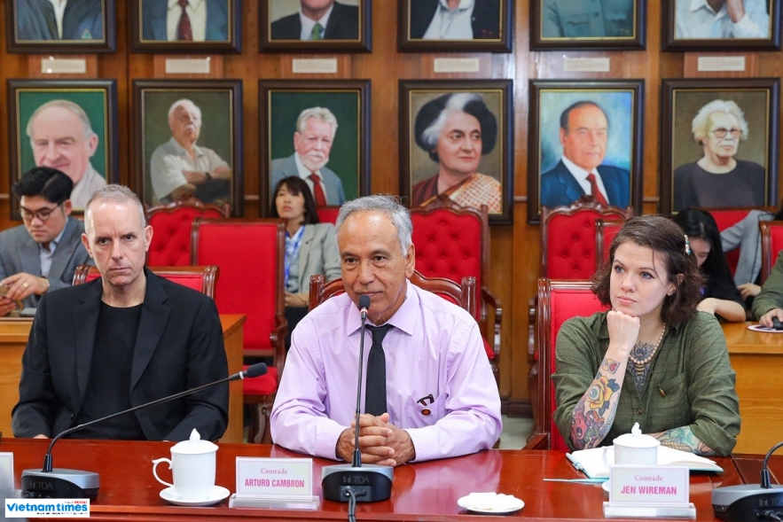 Viet Nam Union of Friendship Organizations and the Communist Party USA to Exploit Potentials to Cooperate Viet Nam Union of Friendship Organizations and the Communist Party USA to Exploit Potentials to Cooperate