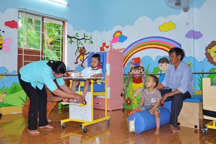 Phòng phục hồi chức năng cho trẻ khuyết tật (tỉnh Quảng Trị) do tổ chức Medipeace tài trợ tại xã Hải Quy (Quảng Trị). Phòng phục hồi chức năng cho trẻ khuyết tật (tỉnh Quảng Trị) do tổ chức Medipeace tài trợ tại xã Hải Quy (Quảng Trị).