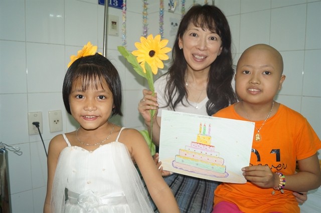 Two Foreigners Honored for Contributing to Thua Thien – Hue Two Foreigners Honored for Contributing to Thua Thien – Hue
