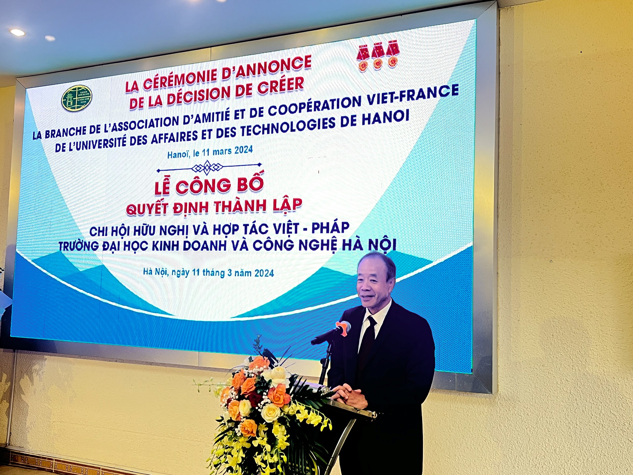 Thêm một cầu nối hợp tác giáo dục Việt Nam - Pháp Thêm một cầu nối hợp tác giáo dục Việt Nam - Pháp
