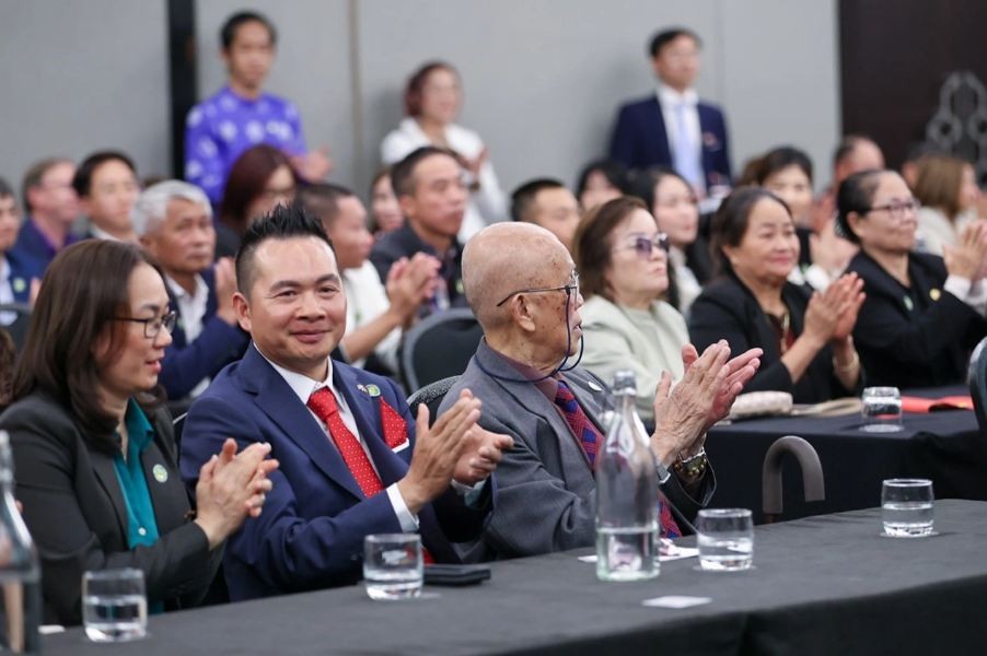 Prime Minister Shares Heartfelt Story with Vietnamese Community in New Zealand Prime Minister Shares Heartfelt Story with Vietnamese Community in New Zealand