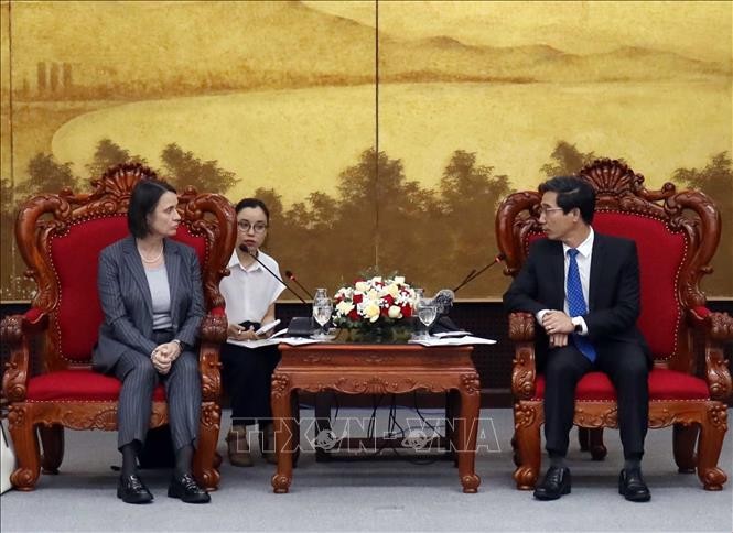 Phó Chủ tịch UBND thành phố Đà Nẵng Trần Chí Cường tiếp bà Emmanuelle Pavillon – Grosser, Tổng Lãnh sự Pháp tại thành phố Hồ Chí Minh. Ảnh: Trần Lê Lâm/TTXVN Phó Chủ tịch UBND thành phố Đà Nẵng Trần Chí Cường tiếp bà Emmanuelle Pavillon – Grosser, Tổng Lãnh sự Pháp tại thành phố Hồ Chí Minh. Ảnh: Trần Lê Lâm/TTXVN