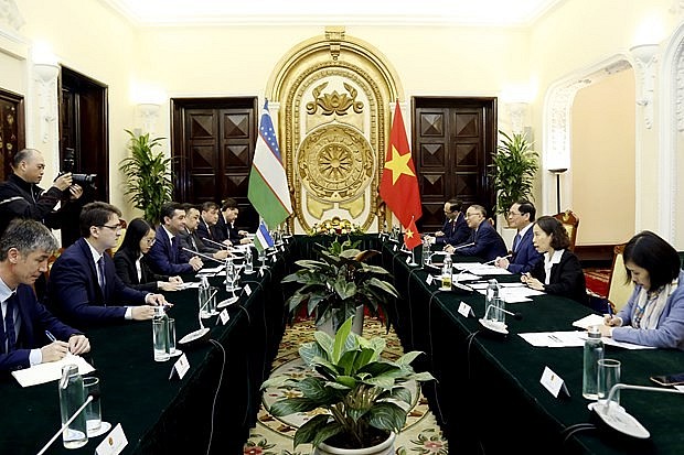 At the talks between Minister of Foreign Affairs Bui Thanh Son his visiting Uzbek counterpart Bakhtiyor Saidov in Hanoi on March 18. (Photo: VNA) At the talks between Minister of Foreign Affairs Bui Thanh Son his visiting Uzbek counterpart Bakhtiyor Saidov in Hanoi on March 18. (Photo: VNA)