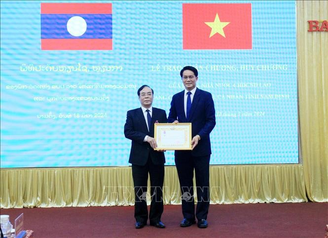 Nam Định sẽ hỗ trợ thêm kinh phí học tiếng Việt cho các sinh viên tỉnh Oudomxay (Lào) Nam Định hỗ trợ thêm kinh phí học tiếng Việt cho sinh viên tỉnh Oudomxay (Lào)