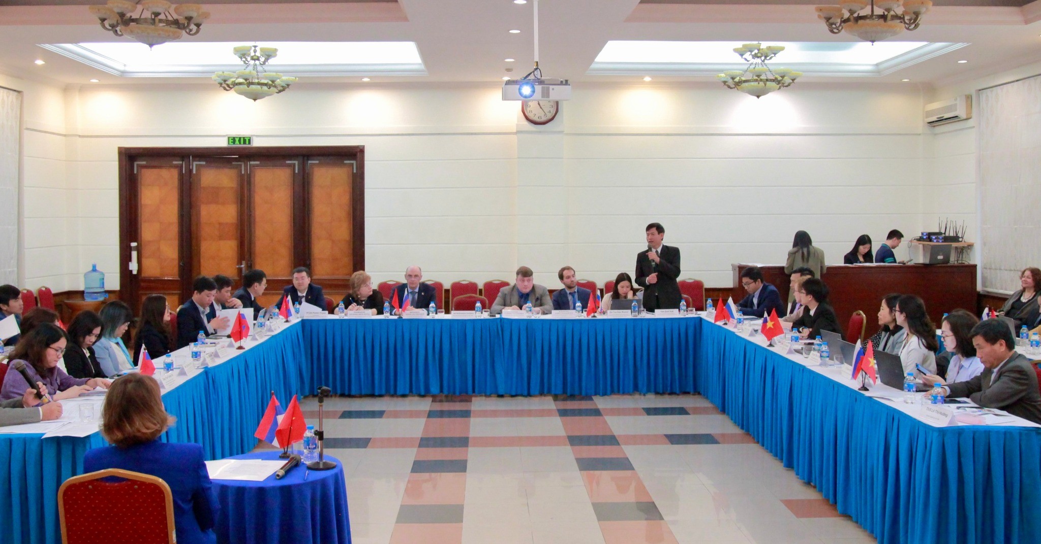 Định hướng nghề nghiệp cho thanh niên Việt Nam - hướng hợp tác mới trong lĩnh vực giáo dục giữa Việt Nam và Liên bang Nga Việt Nam – Liên bang Nga hợp tác định hướng nghề nghiệp cho thanh niên