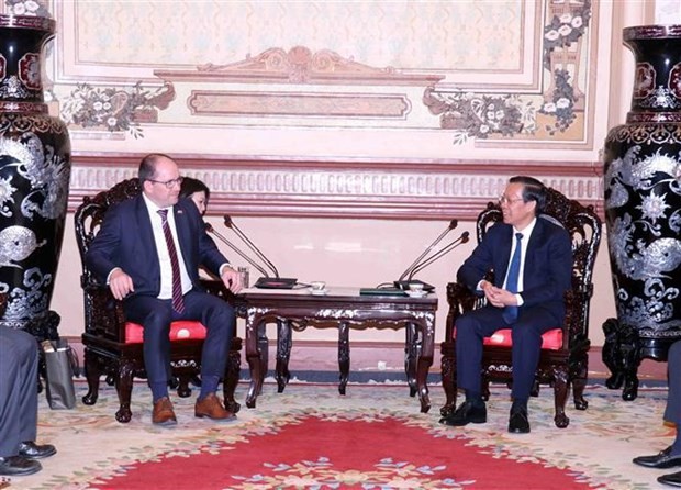 Chairman of the Ho Chi Minh City People’s Committee Phan Van Mai (right) meets with Czech Minister of Agriculture Marek Vyborny on March 19. (Photo: VNA) Chairman of the Ho Chi Minh City People’s Committee Phan Van Mai (right) meets with Czech Minister of Agriculture Marek Vyborny on March 19. (Photo: VNA)
