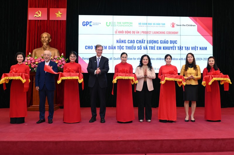 Nâng cao chất lượng giáo dục cho trẻ em dân tộc thiểu số và trẻ em khuyết tật Nâng cao chất lượng giáo dục cho trẻ em dân tộc thiểu số và trẻ em khuyết tật