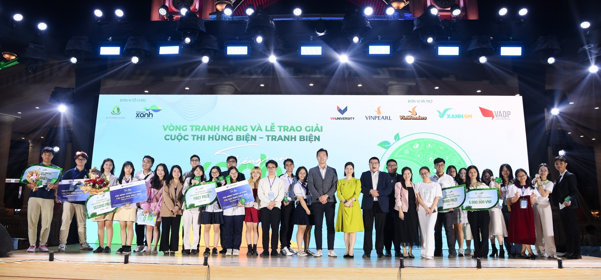 Hàng chục nghìn người “cháy” hết mình tại sự kiện vì môi trường “Ngày Hội Xanh” Hàng chục nghìn người “cháy” hết mình tại sự kiện vì môi trường “Ngày Hội Xanh”