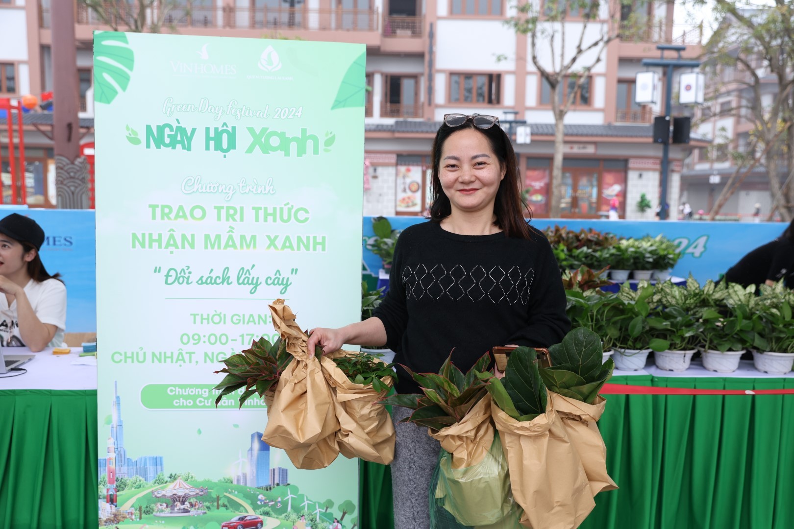 Hàng chục nghìn người “cháy” hết mình tại sự kiện vì môi trường “Ngày Hội Xanh” Hàng chục nghìn người “cháy” hết mình tại sự kiện vì môi trường “Ngày Hội Xanh”