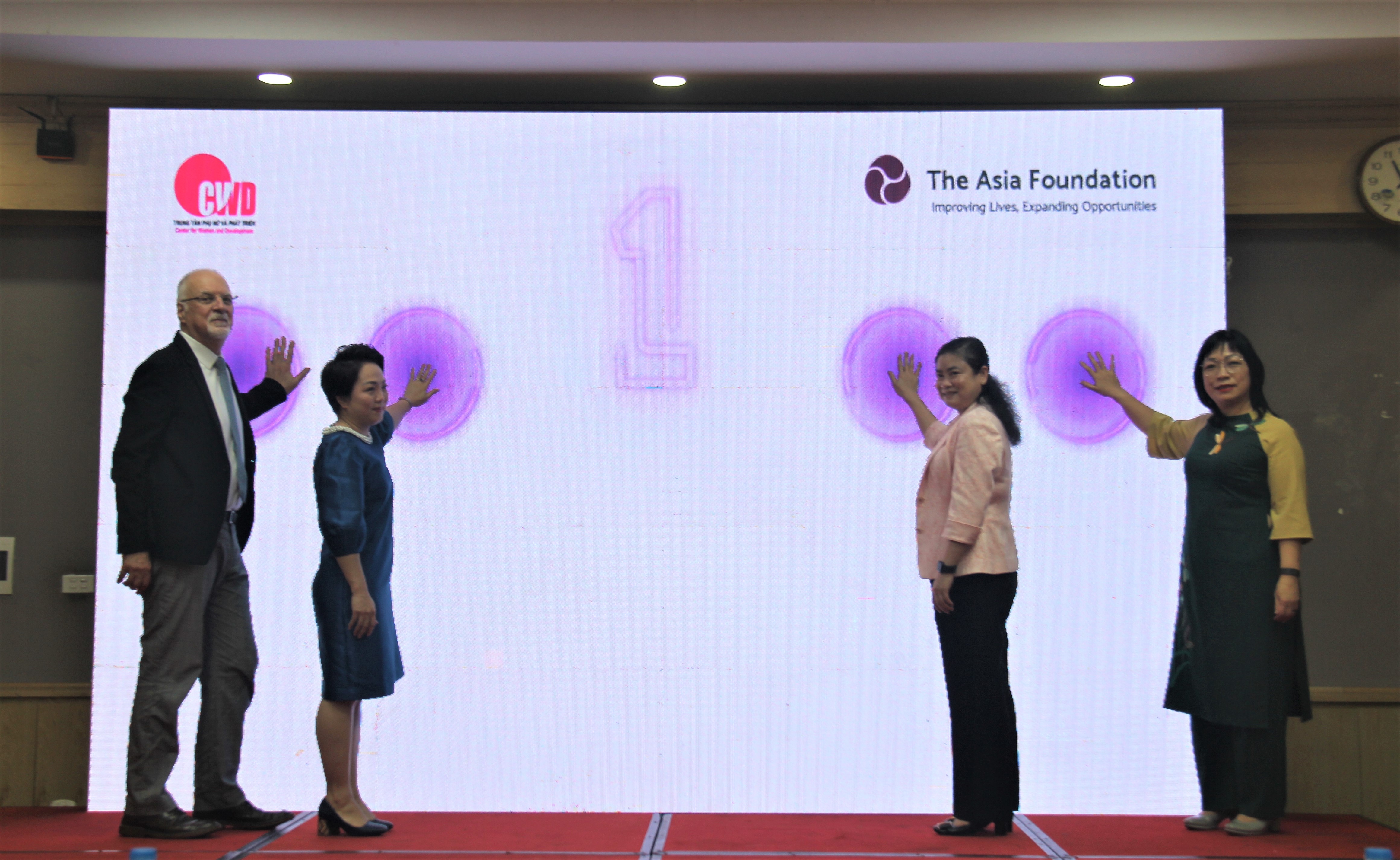Tập huấn kiến thức tài chính, kỹ thuật số cho các doanh nghiệp do phụ nữ làm chủ tại Việt Nam Tập huấn kiến thức tài chính, kỹ thuật số cho các doanh nghiệp do phụ nữ làm chủ tại Việt Nam
